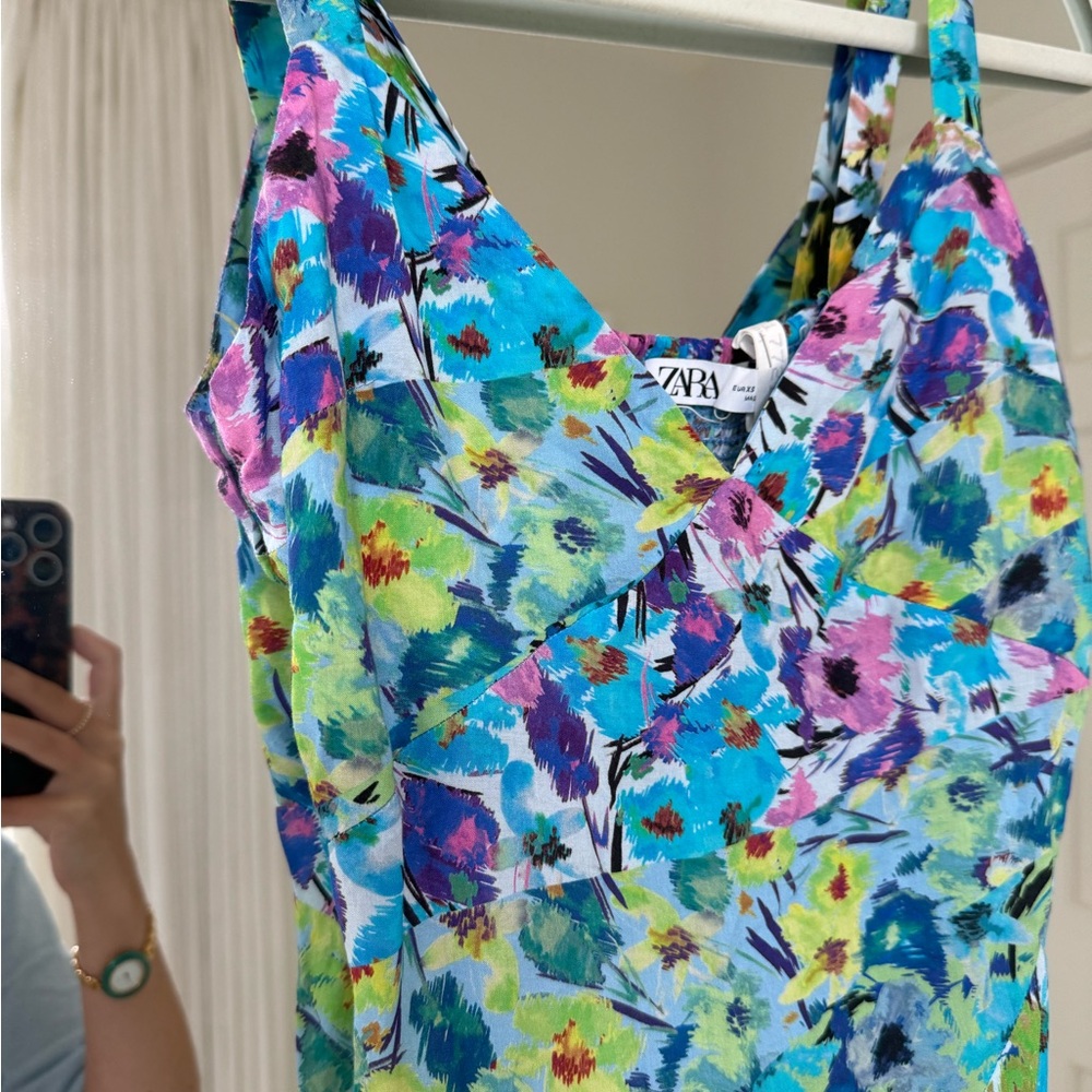 Floral Zara Maxi Dress. Worn hardly. Great condition